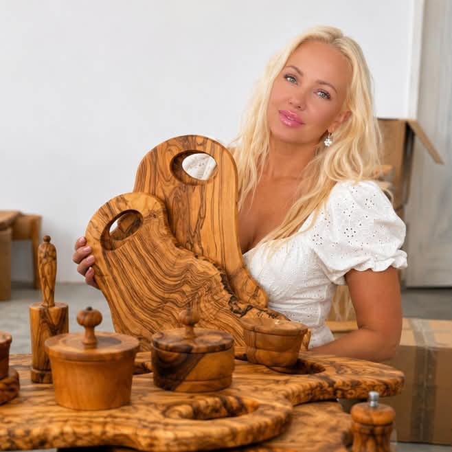 Handwerkliche Fertigung von Olivenholz-Produkten